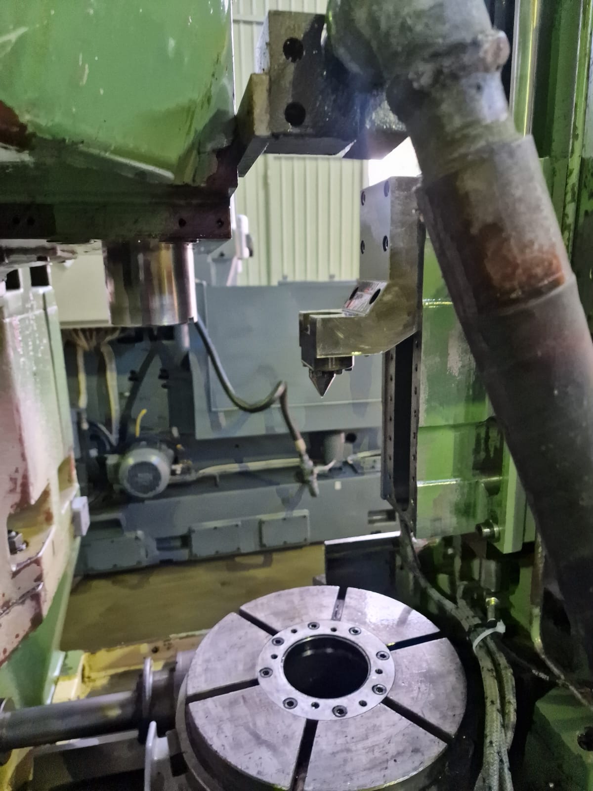 Usato Dentatrice a coltello LORENZ LS 300