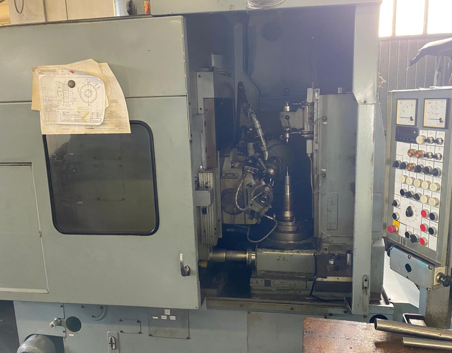 Usato Dentatrice a creatore LIEBHERR L 252