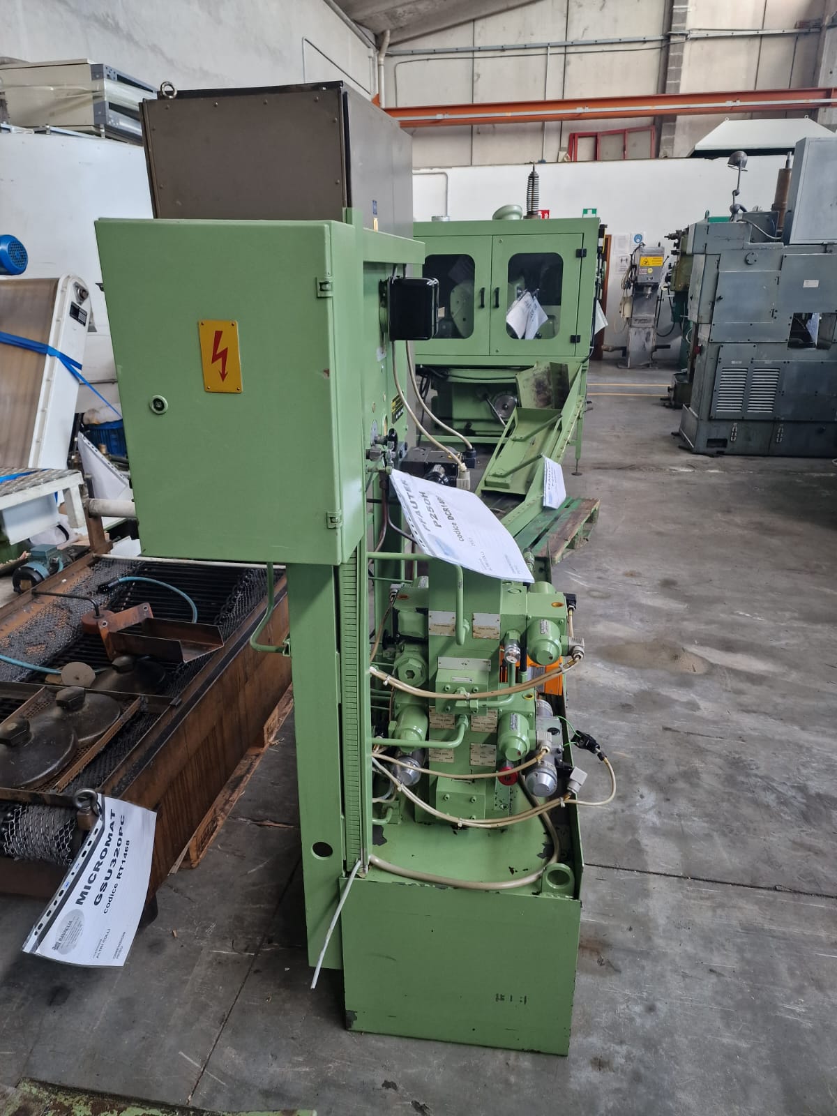 Usato Dentatrice a creatore PFAUTER P 250 H