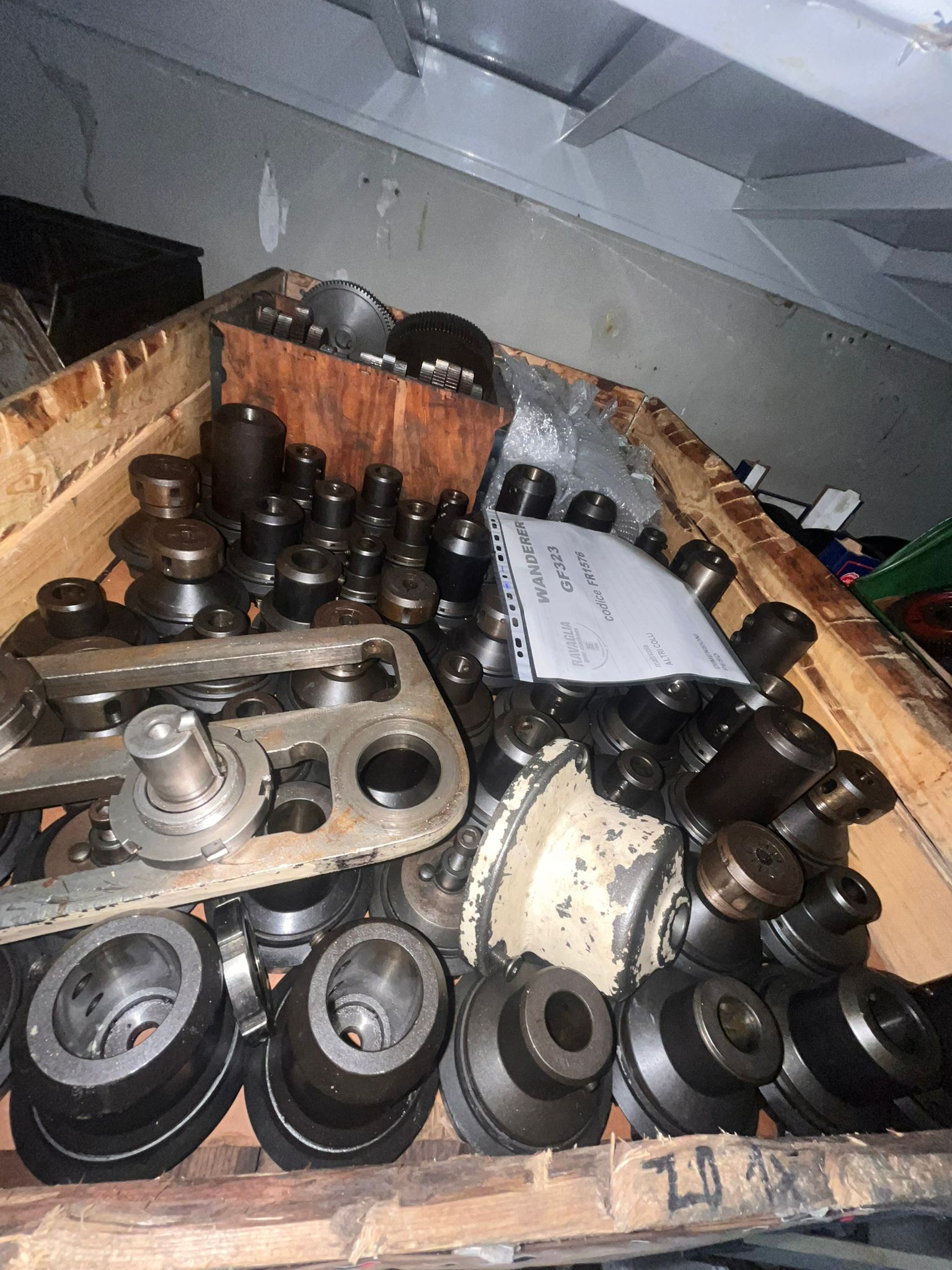 Usato Fresatrice per viti filetti e scanalati WANDERER GF 323 N