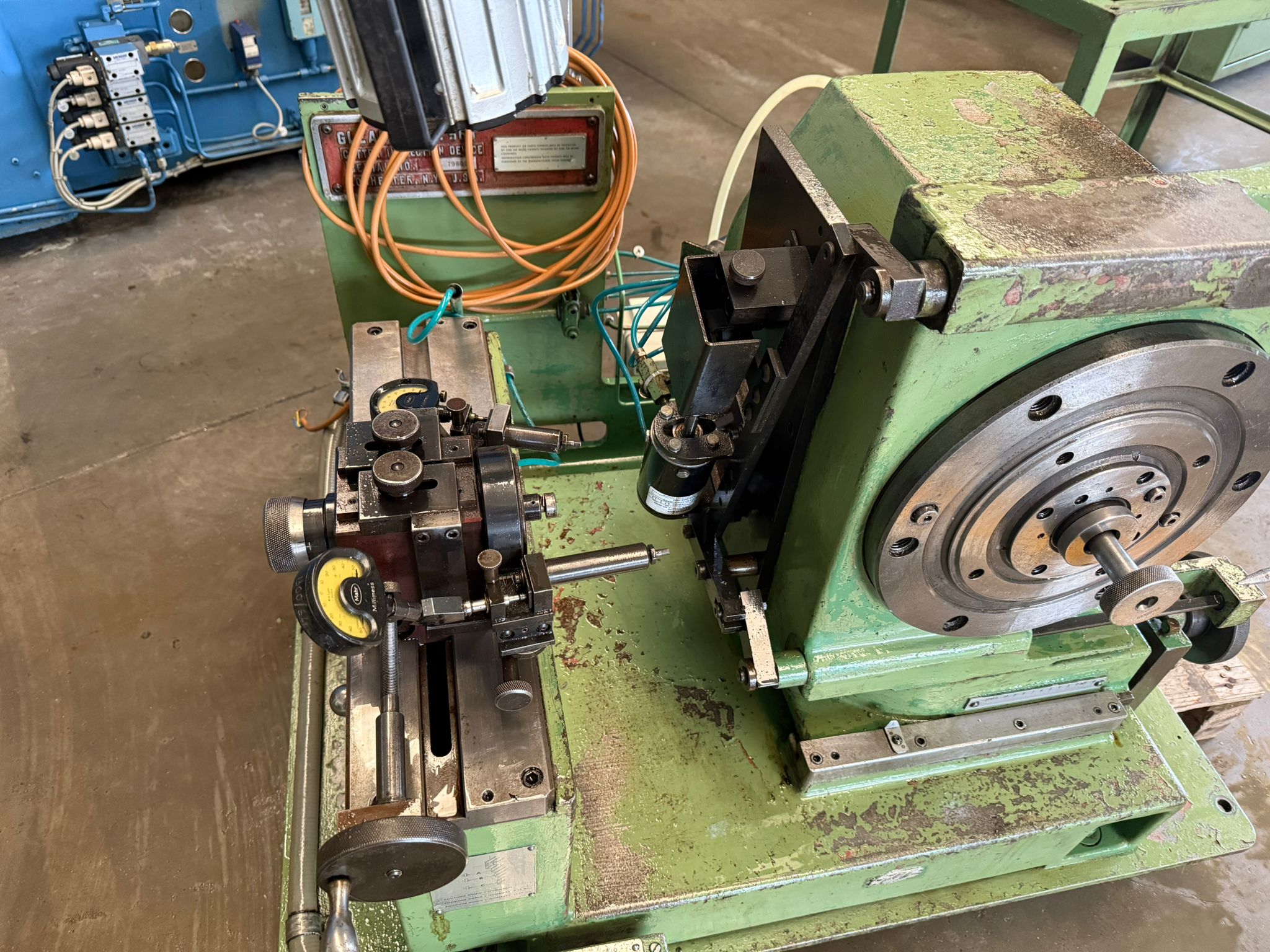 Usato Apparecchio per controllo lame GLEASON 563