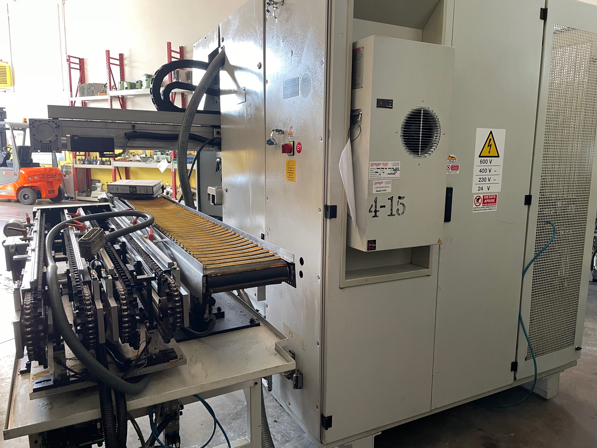 Usato Dentatrice a creatore PFAUTER MIKRON A 15 CNC