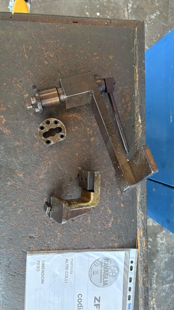 Usato Dentatrice per ingranaggi conici spiral MODUL ZFTKK 500/2 W