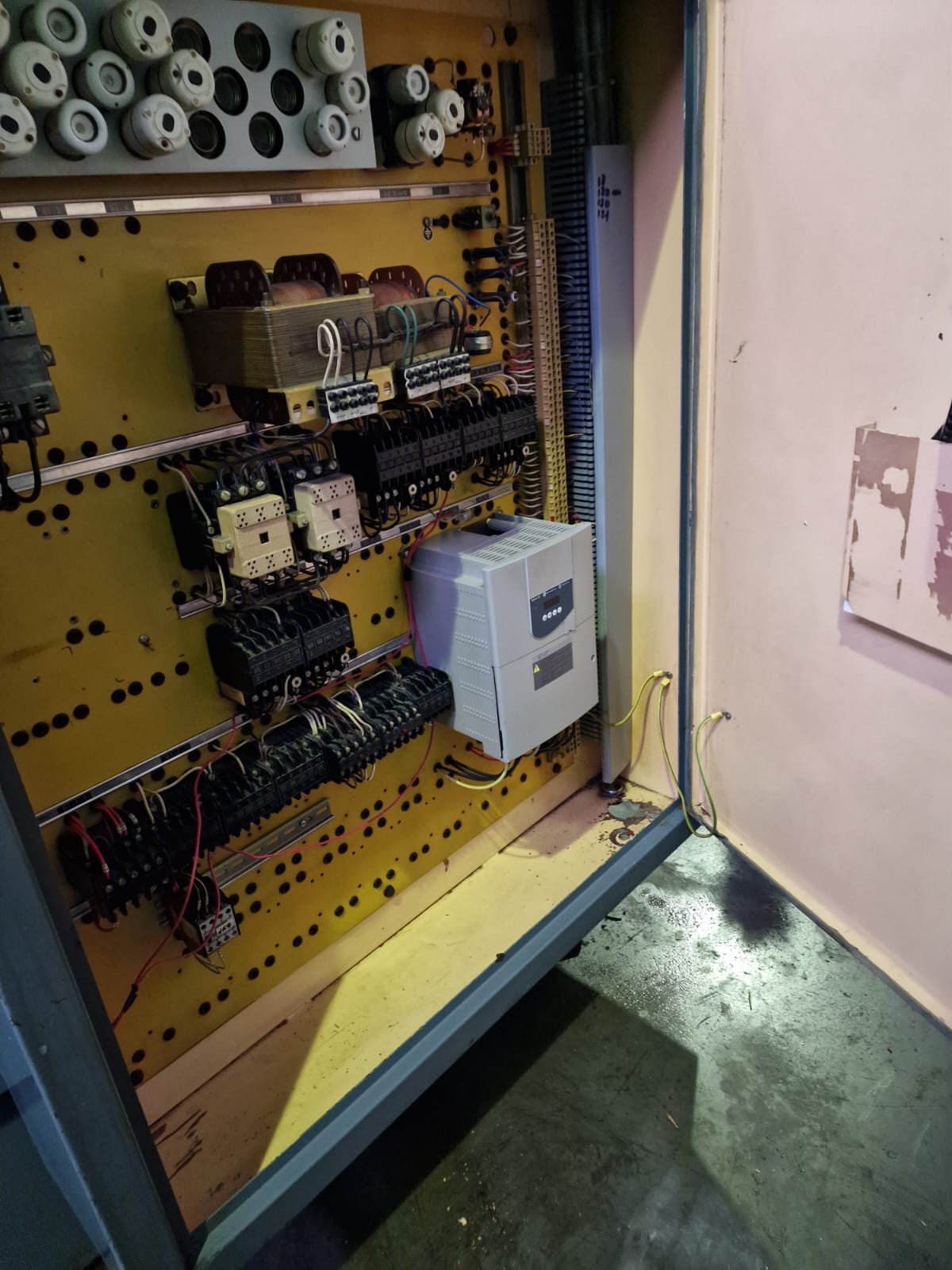 Usato Dentatrice a coltello LORENZ S8/630