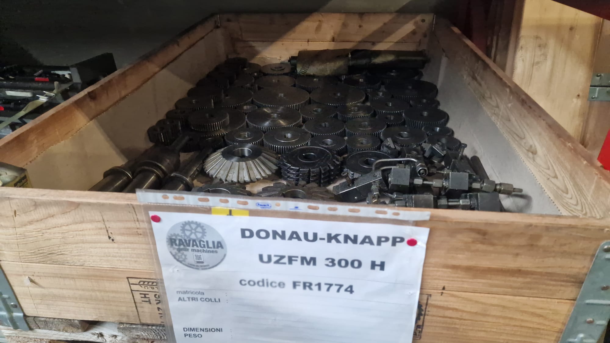 Usato Fresatrice per cremagliere DONAU KNAPP UZFM 300H