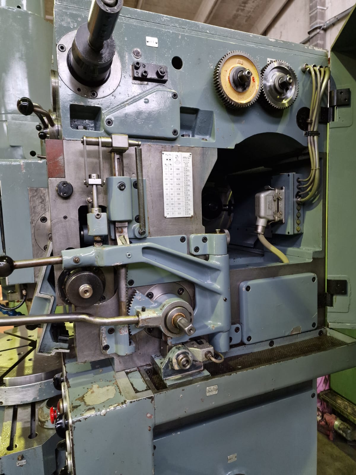 Usato Dentatrice a coltello LORENZ S8/630