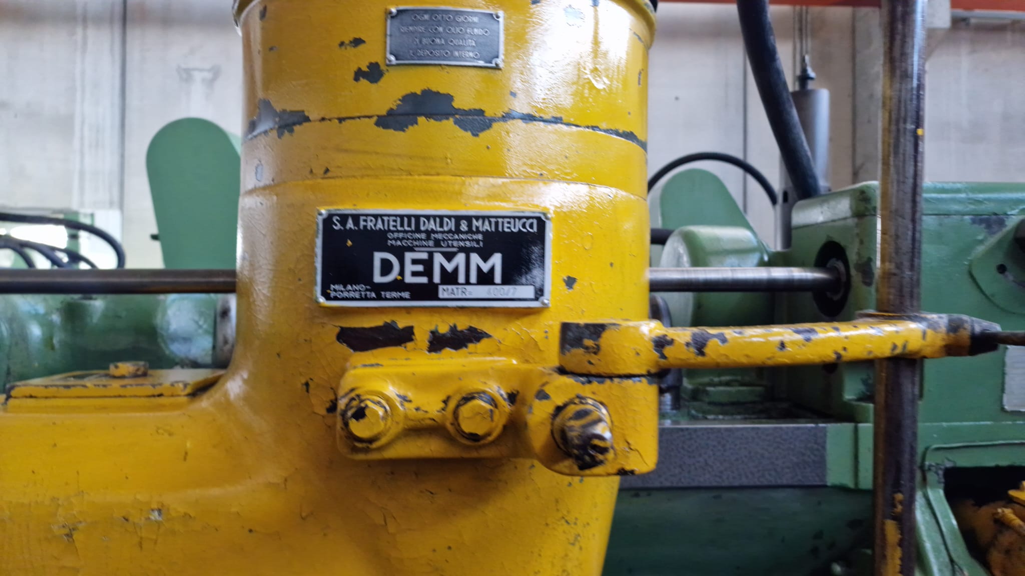 Usato Dentatrice a coltello DEMM SI 8/750