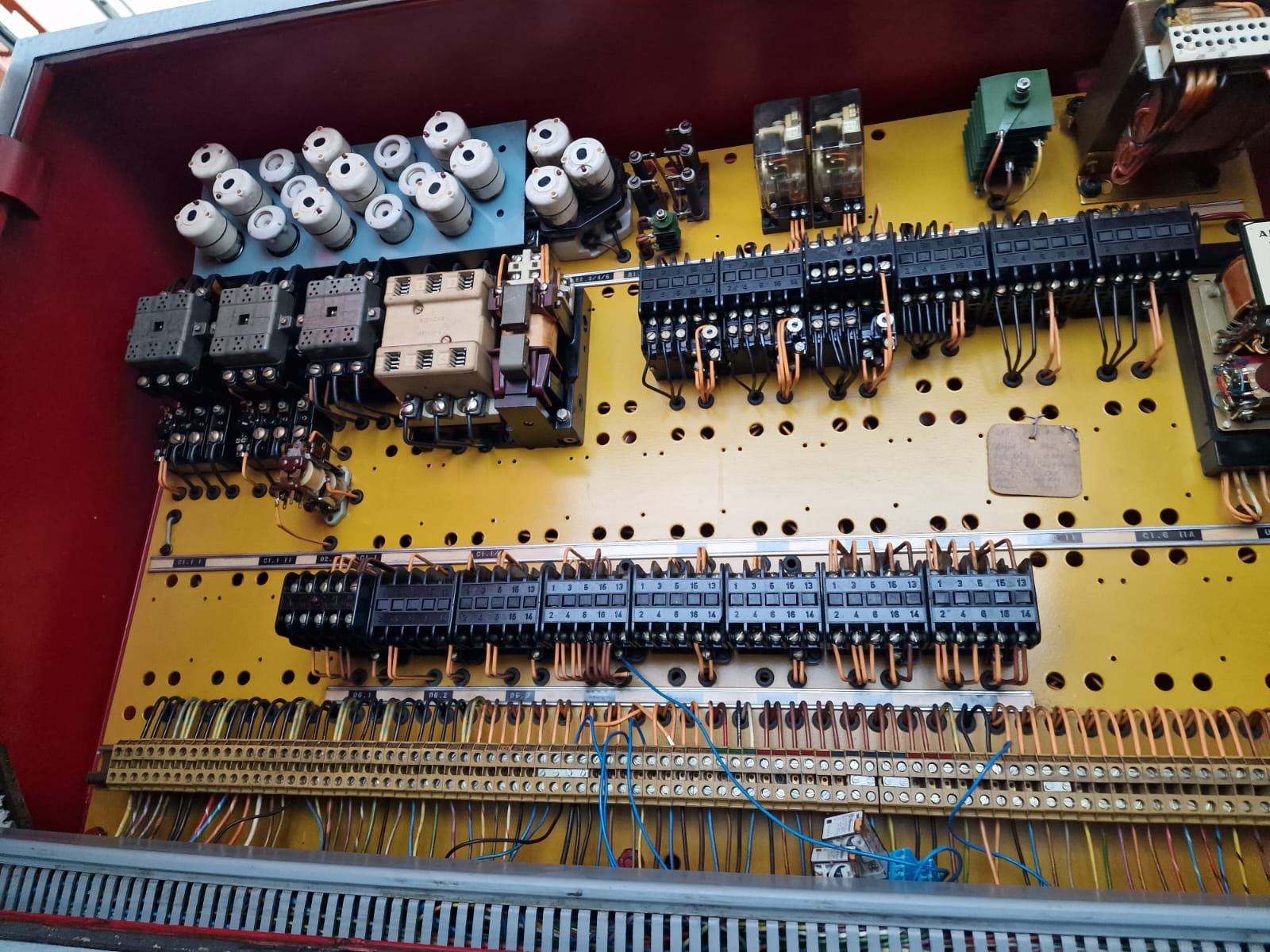 Usato Dentatrice a coltello LORENZ SNJ5