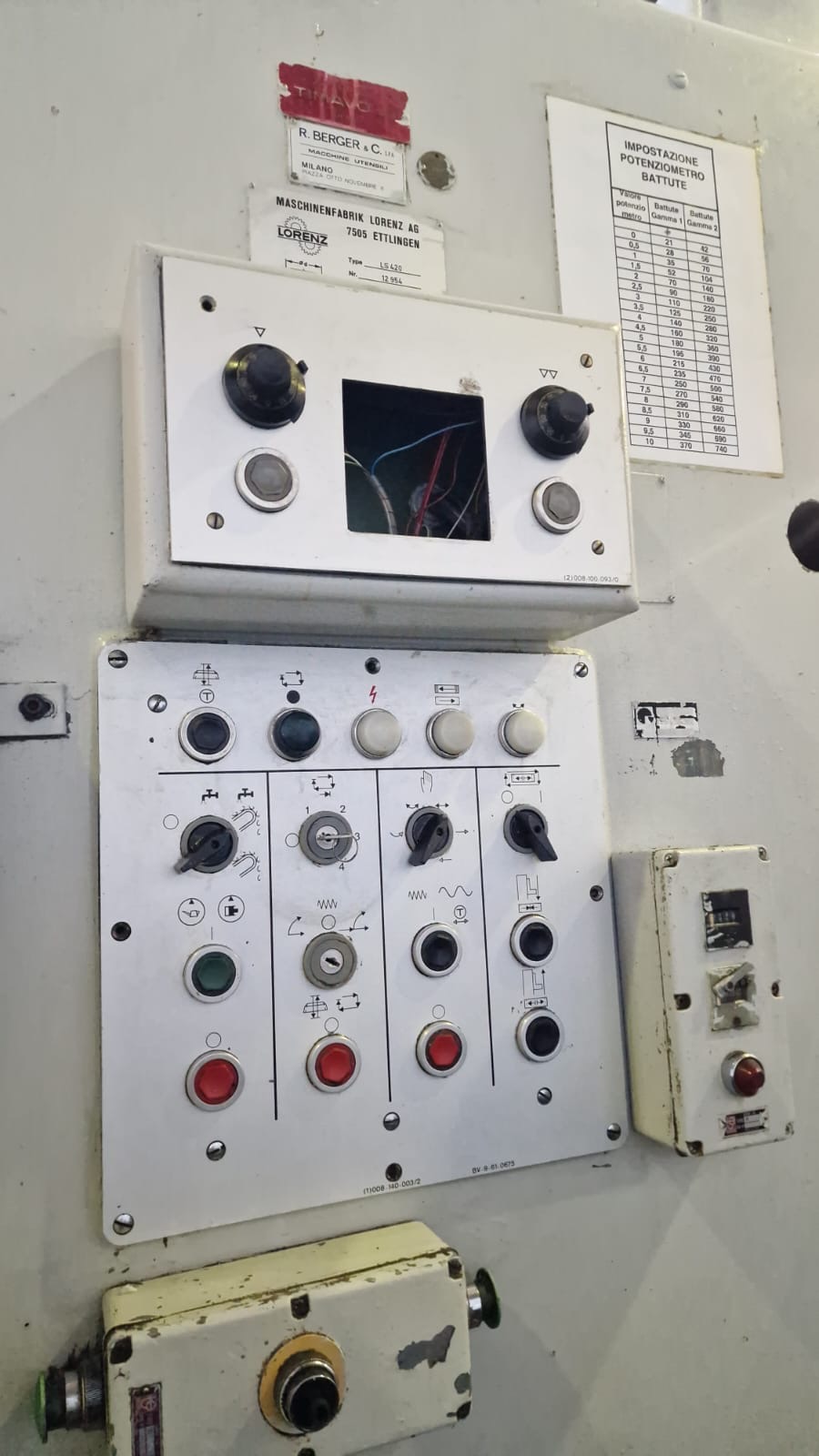 Usato Dentatrice a coltello LORENZ LS 420