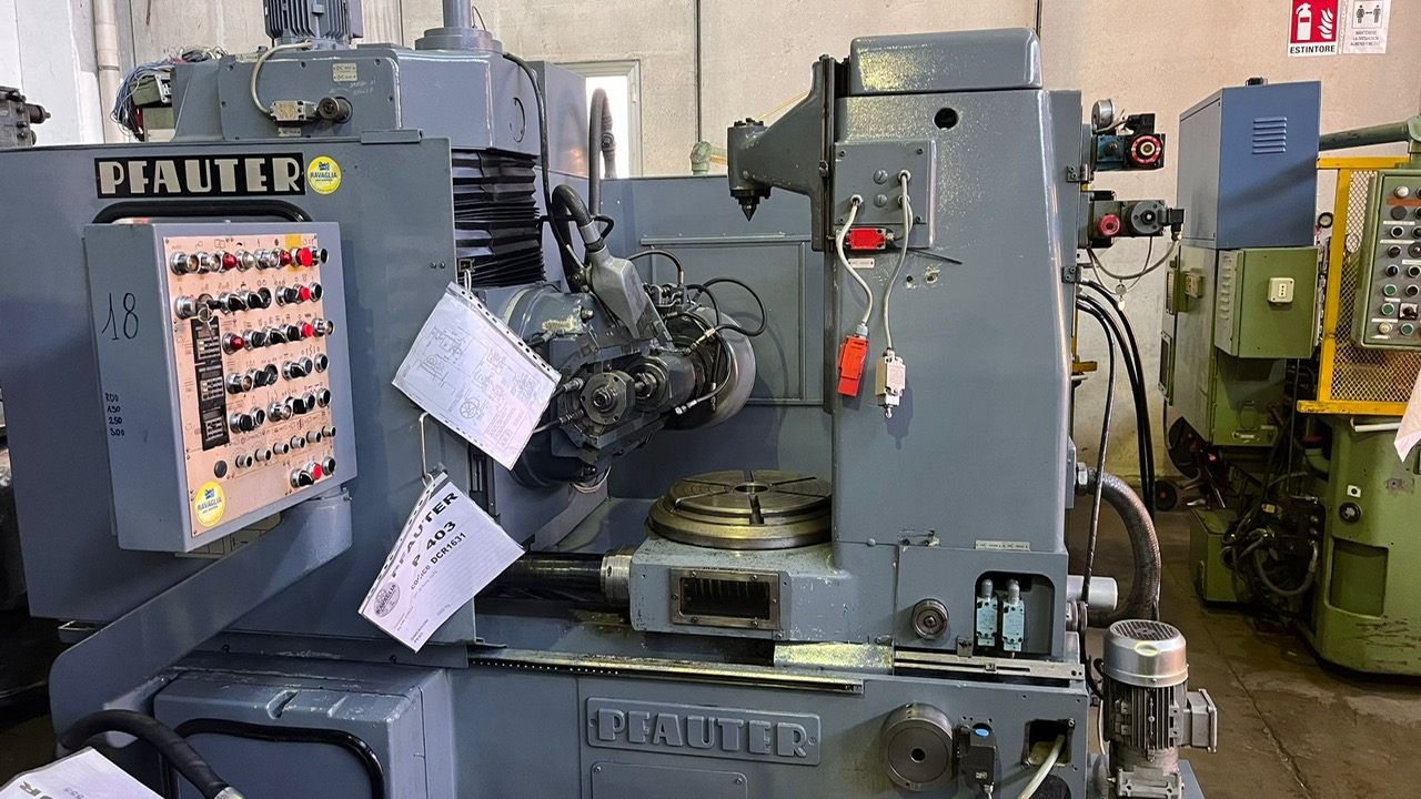 Usato Dentatrice a creatore PFAUTER P 403
