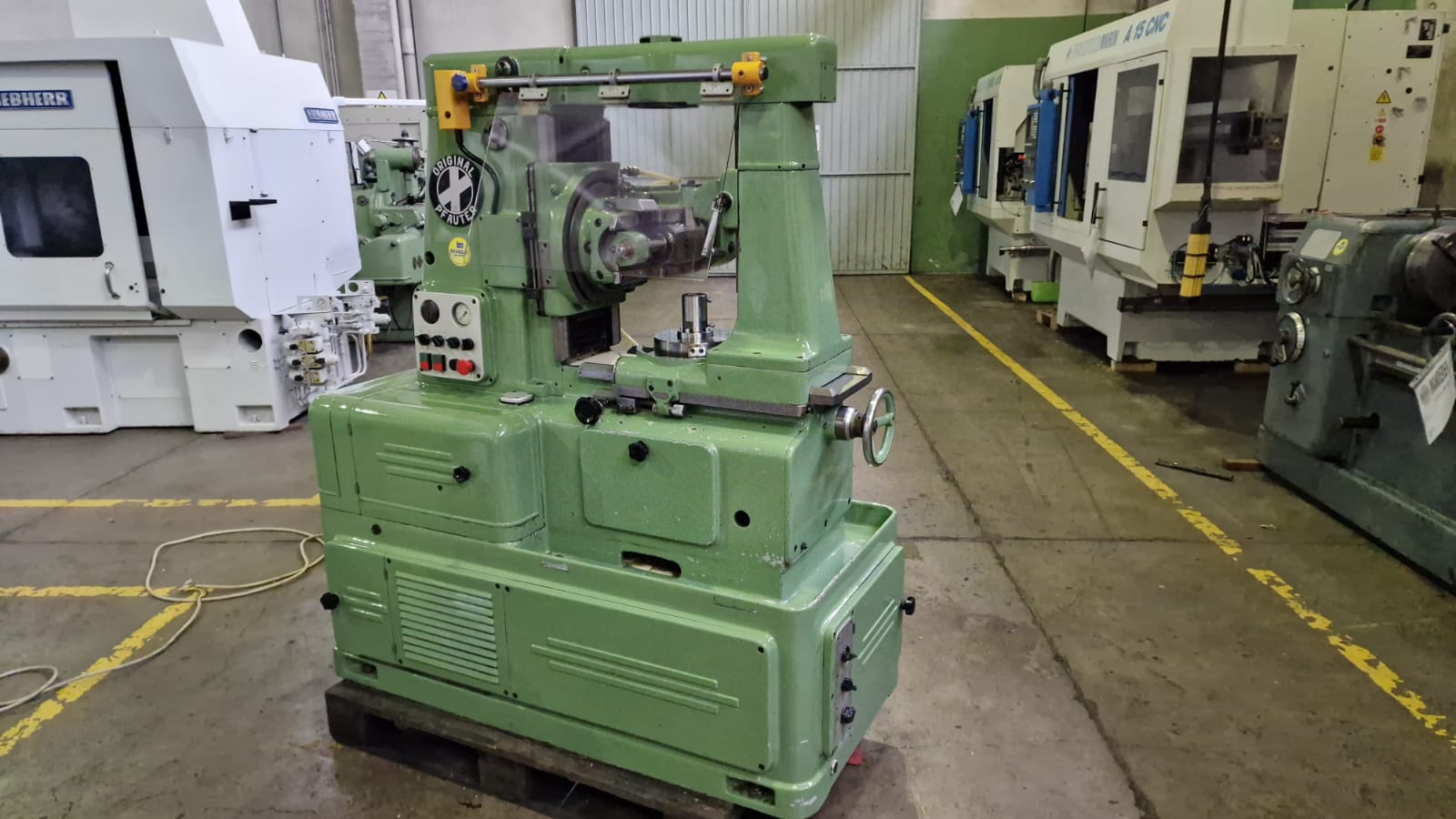 Usato Dentatrice a creatore PFAUTER P 250