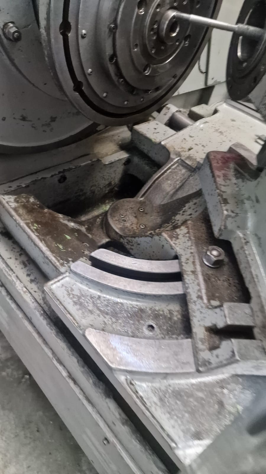 Usato Dentatrice per ingranaggi conici spiral GLEASON 116