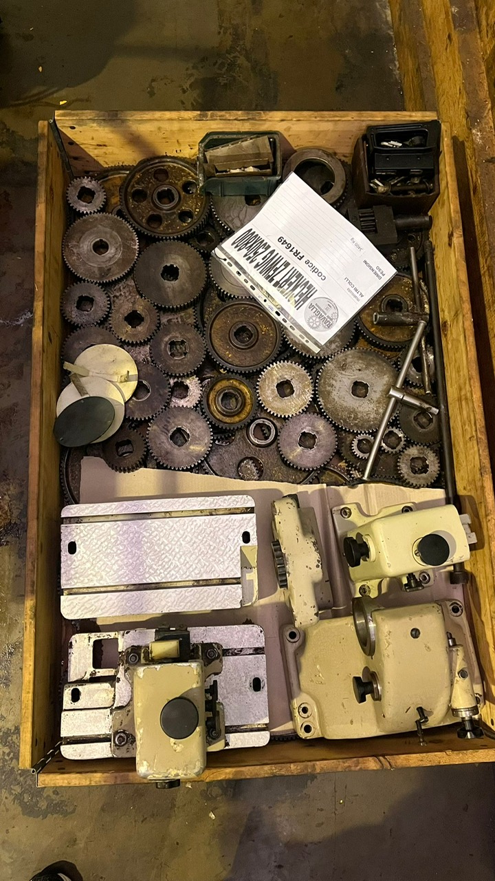 Usato Fresatrice per viti e filetti HECKERT ZFWVG 250x800