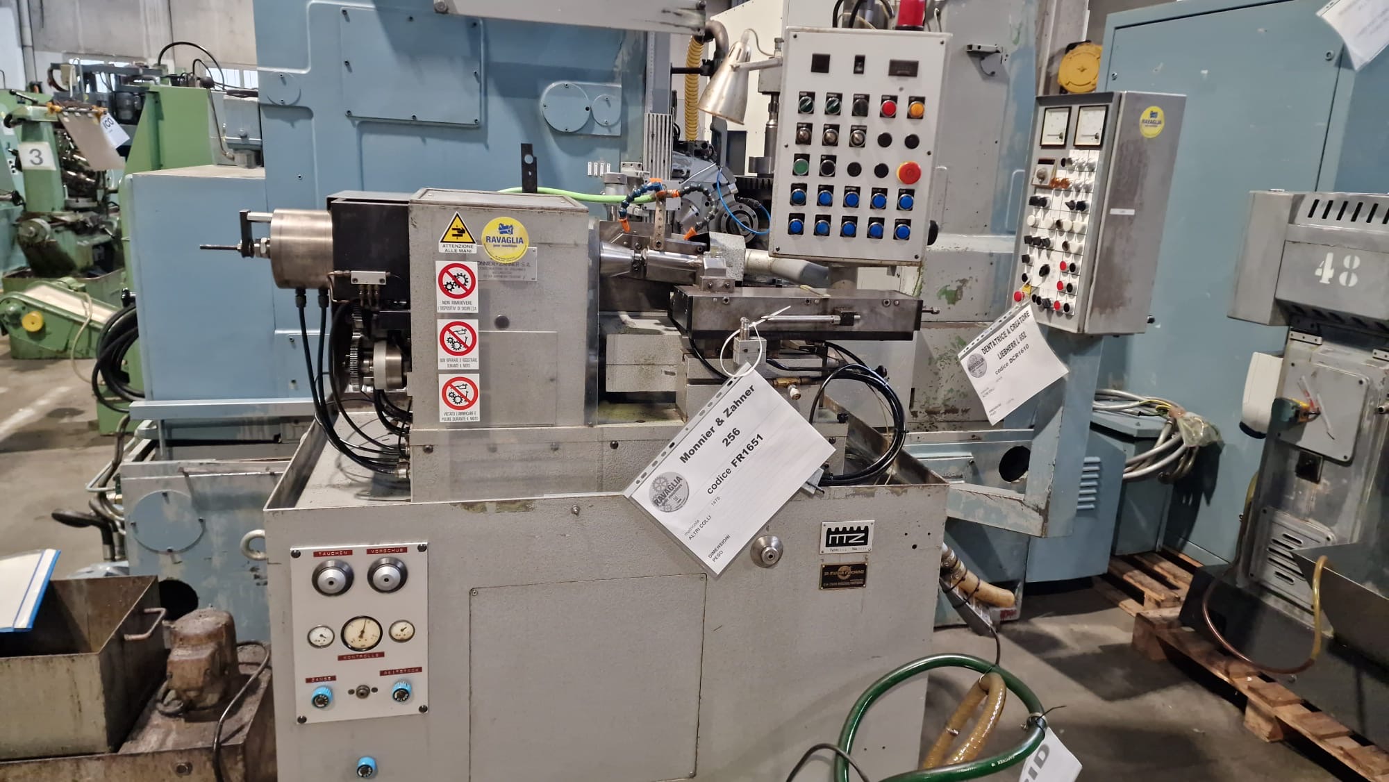 Usato Fresatrice per viti e filetti Monnier & Zahner 256
