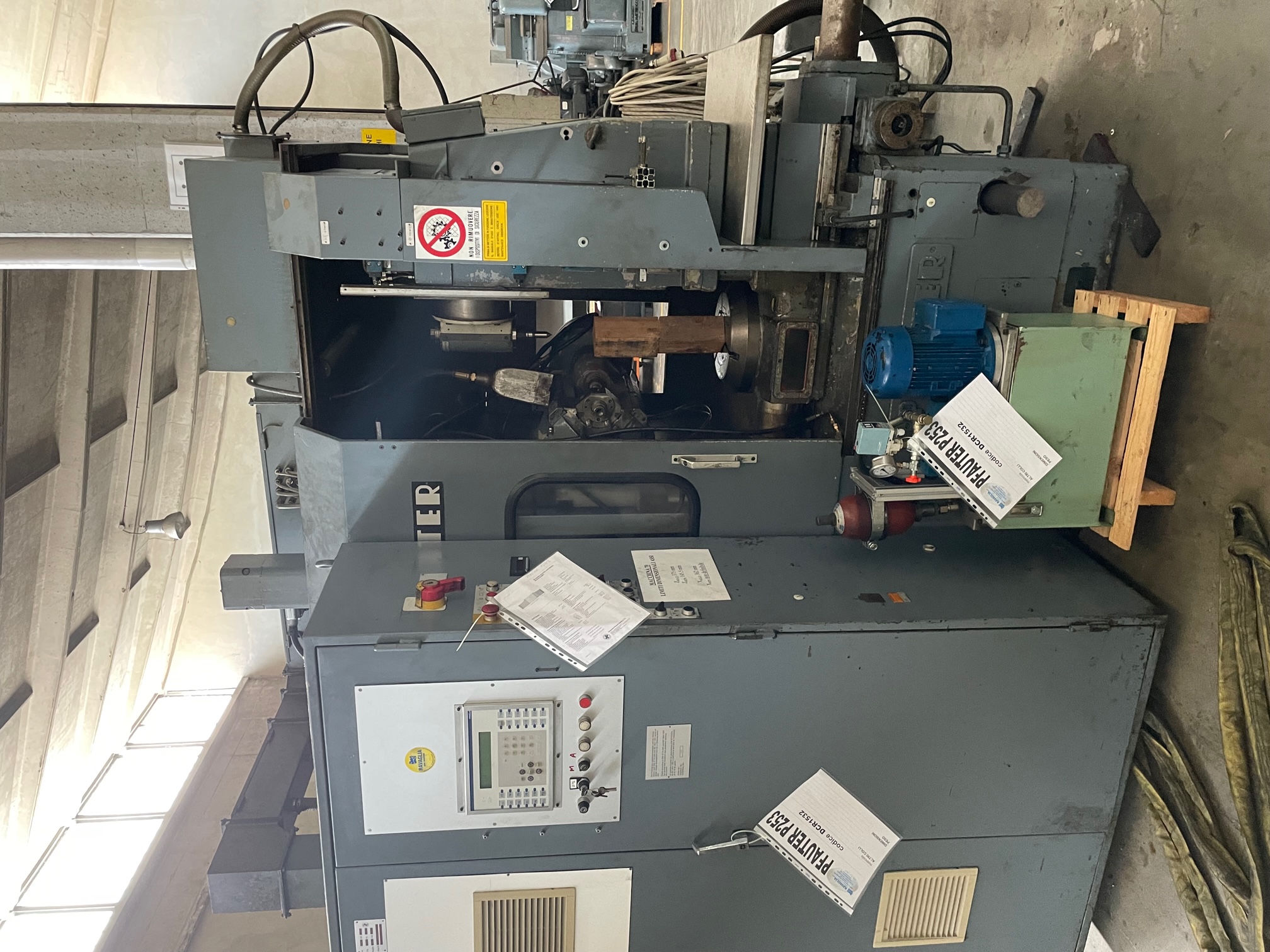 Usato Dentatrice a creatore PFAUTER P253