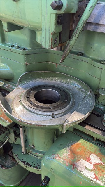 Usato Dentatrice a coltello LORENZ S7/500