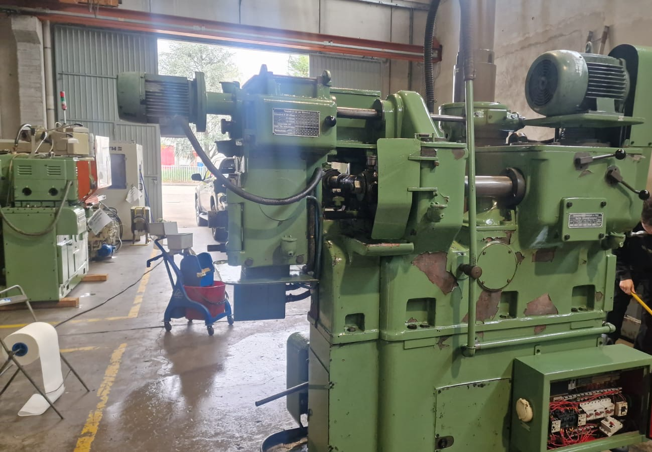 Usato Dentatrice a coltello LORENZ S7/500