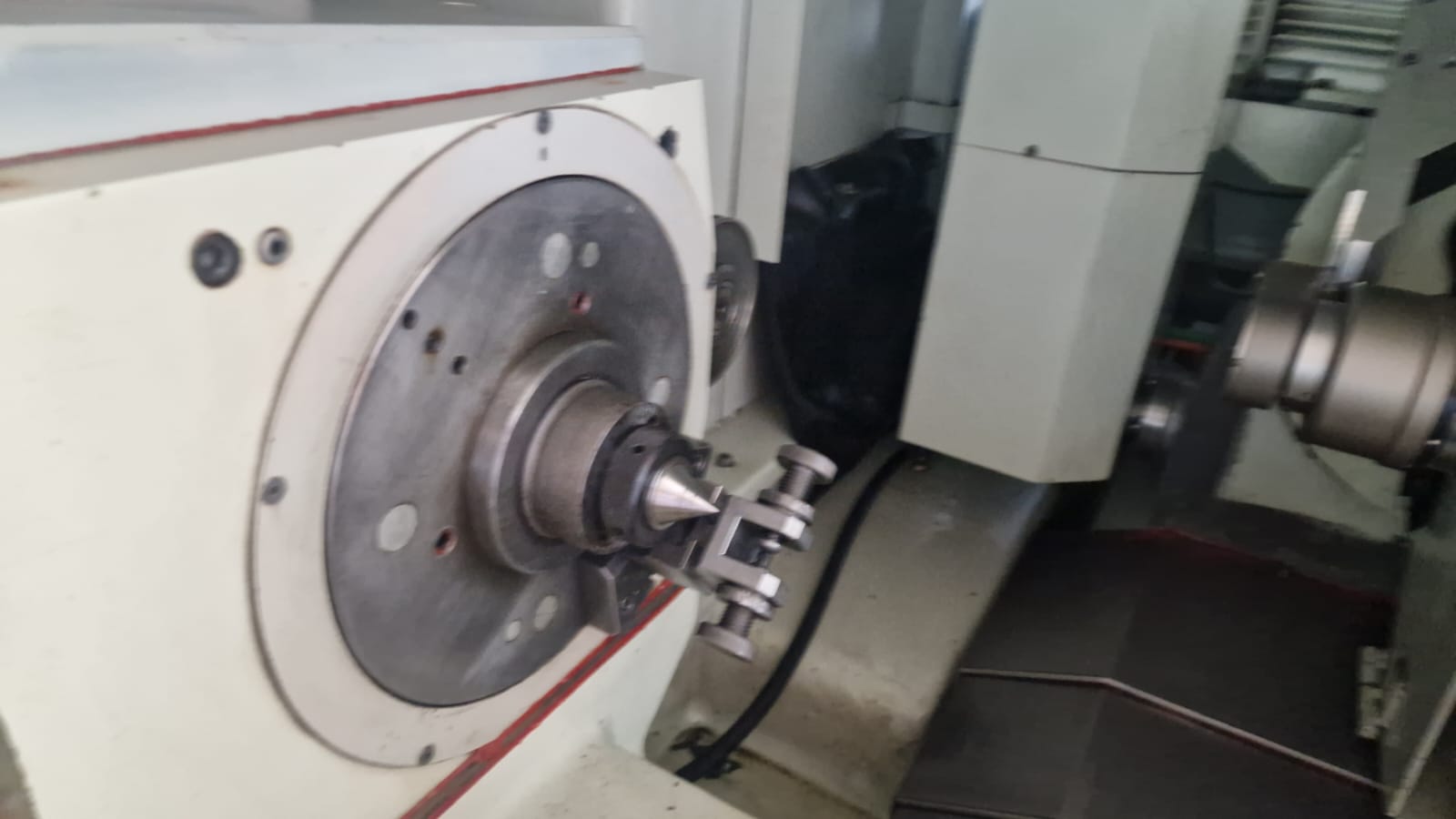 Usato Rettifica per filetti SYRTEC