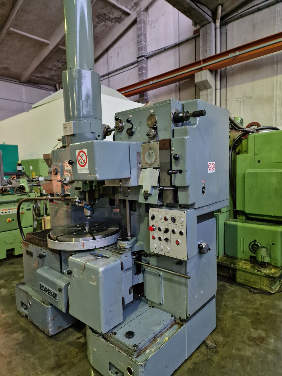 Usato Dentatrice a coltello LORENZ S8/630