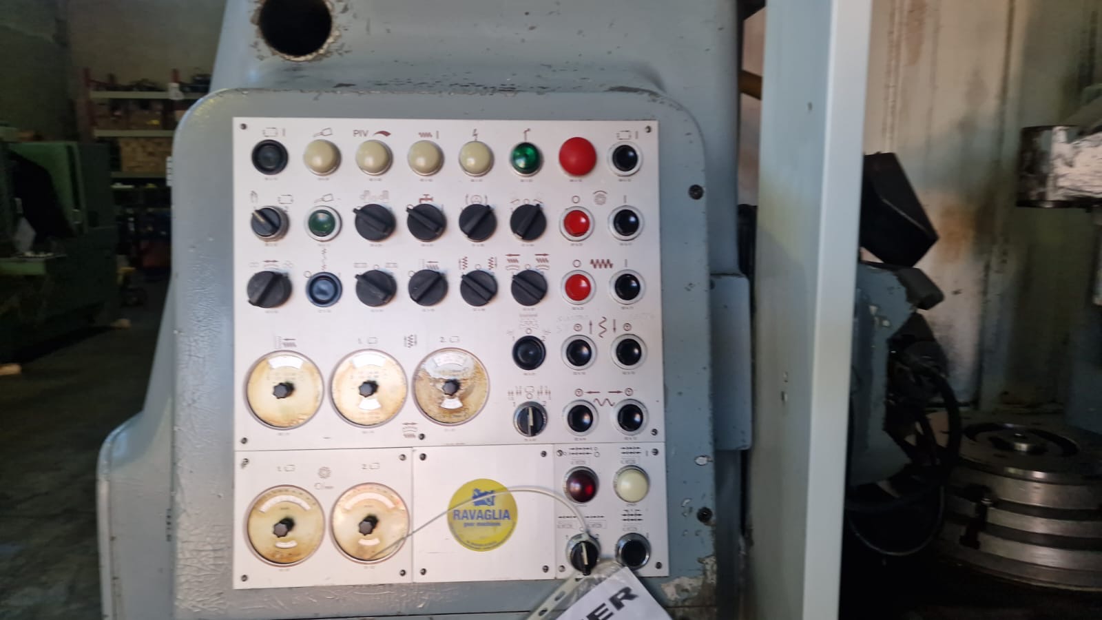 Usato Dentatrice a creatore PFAUTER P 630