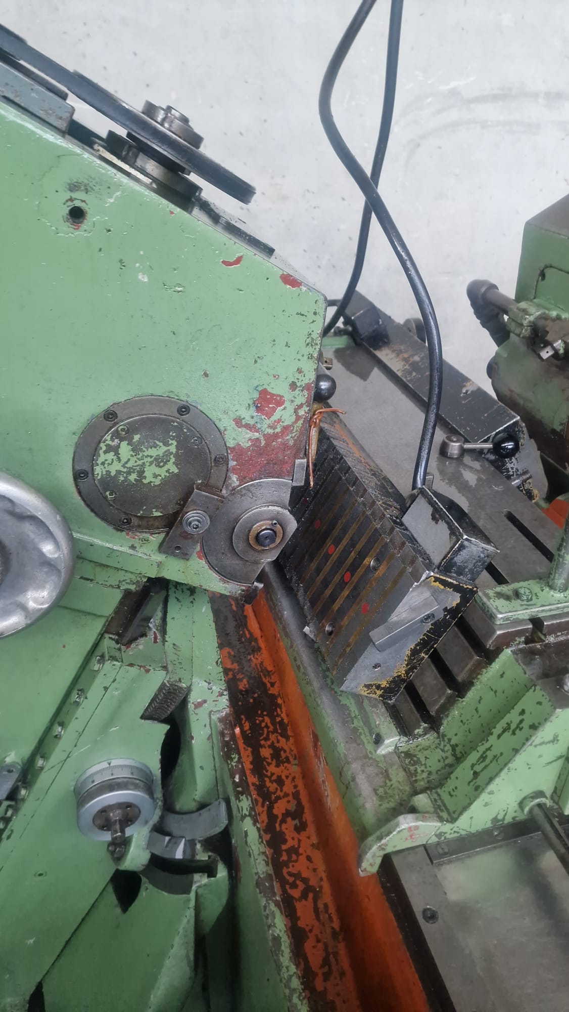 Usato Fresatrice per cremagliere KÖPFER 205 - DOPPIA TESTA