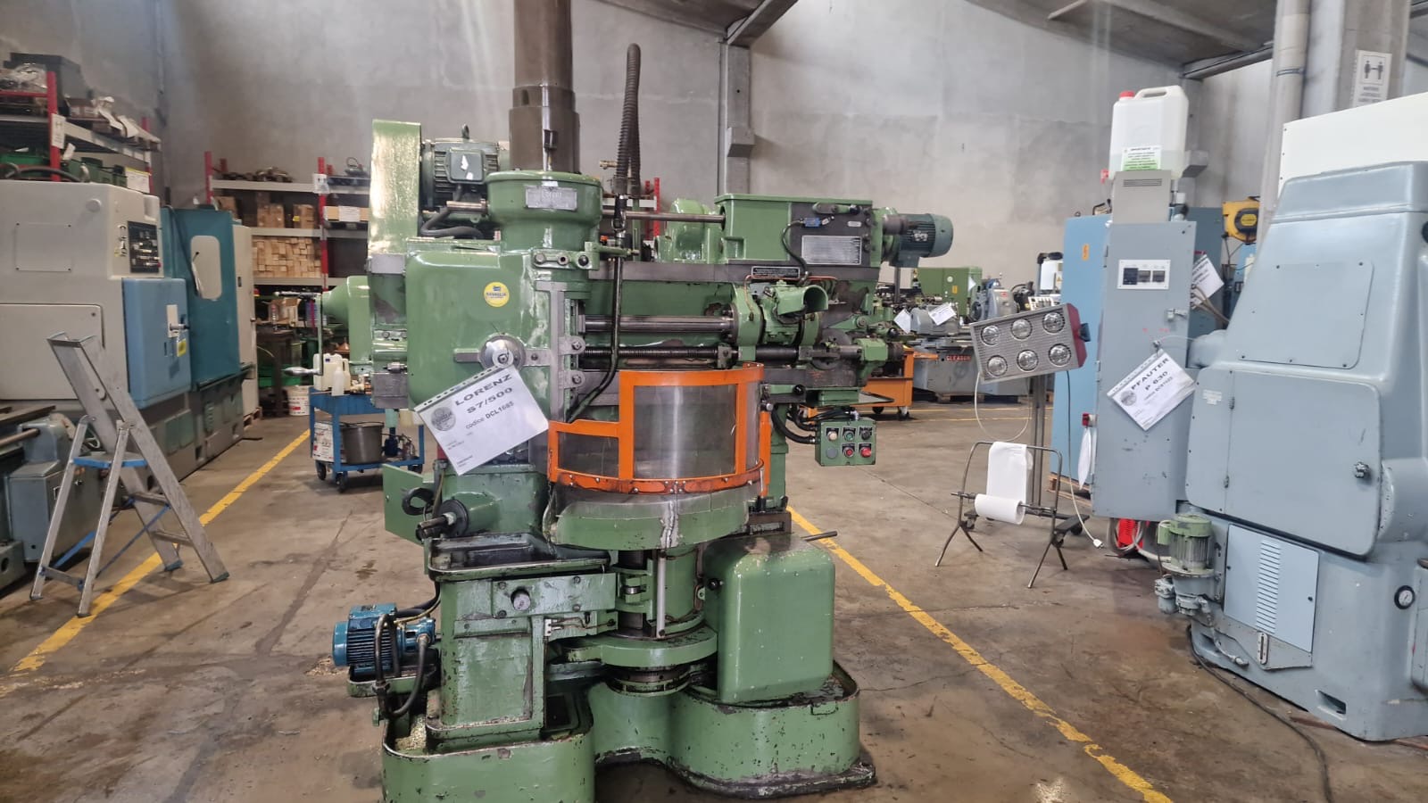 Usato Dentatrice a coltello LORENZ S7/500