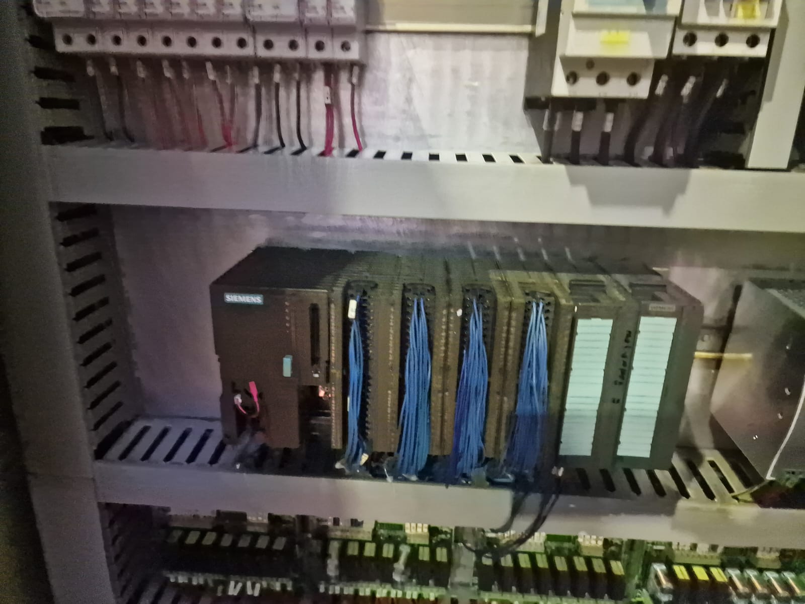 Usato Dentatrice a coltello LORENZ LS 300