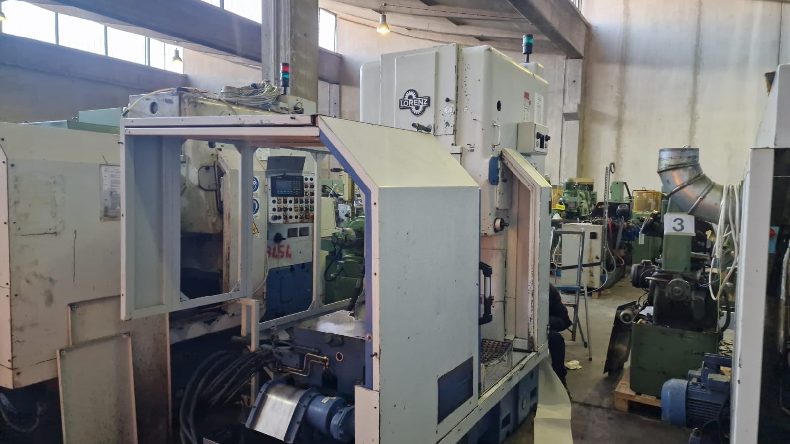 Usato Dentatrice a coltello LORENZ LS 420