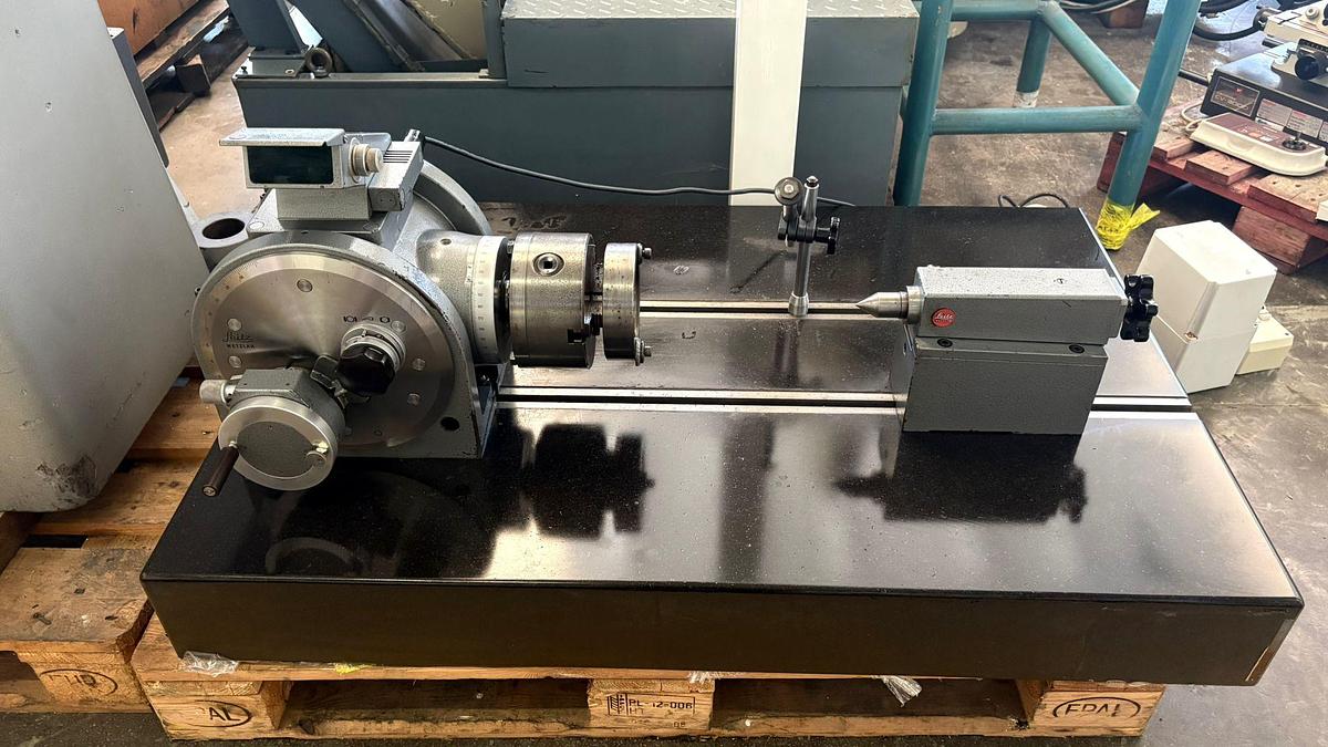 Usato Divisore ottico Leitz con contropunta su piano di granito