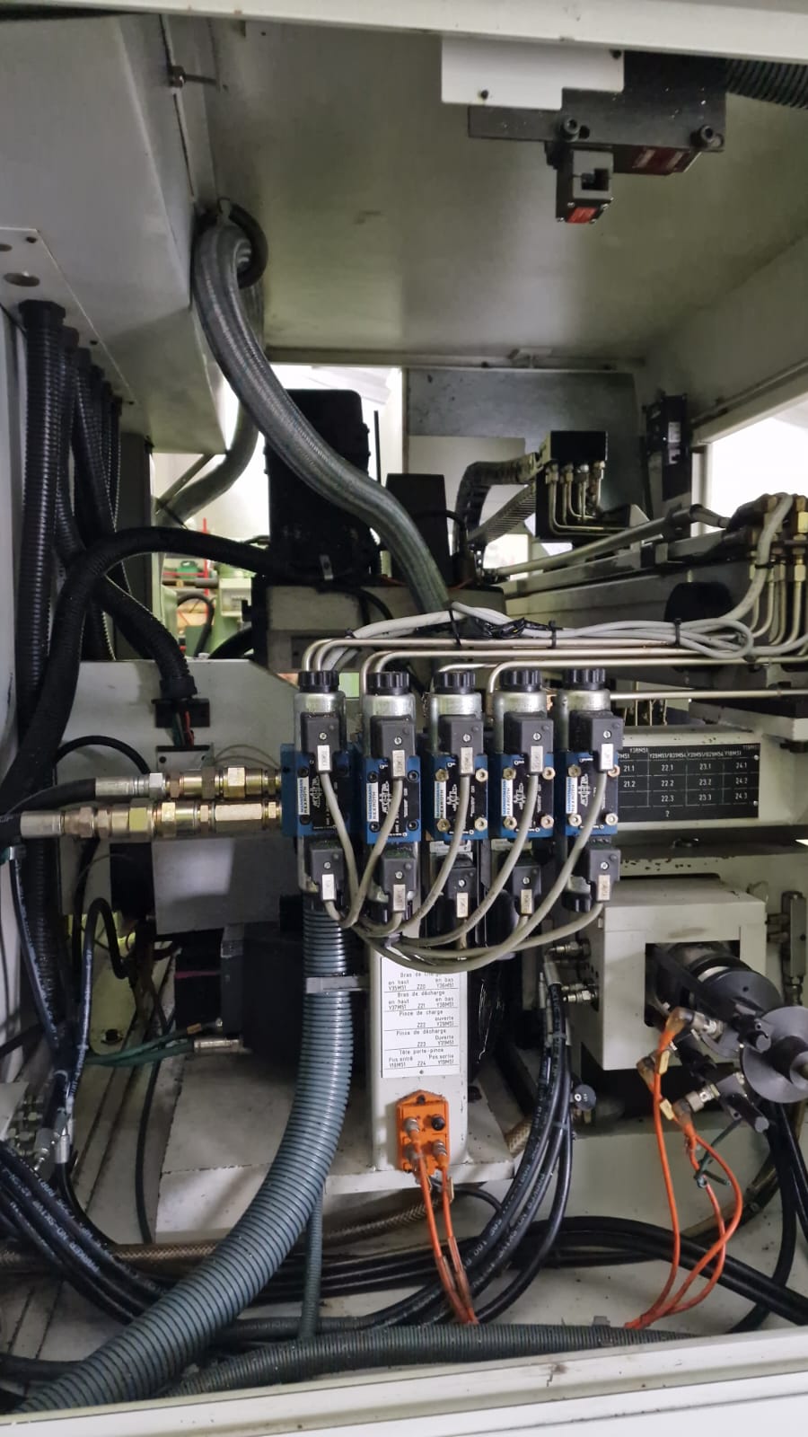 Usato Dentatrice a creatore PFAUTER MIKRON A 15 CNC