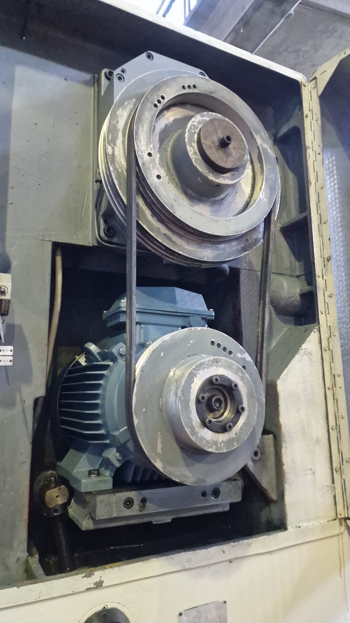 Usato Dentatrice a coltello LORENZ LS 420