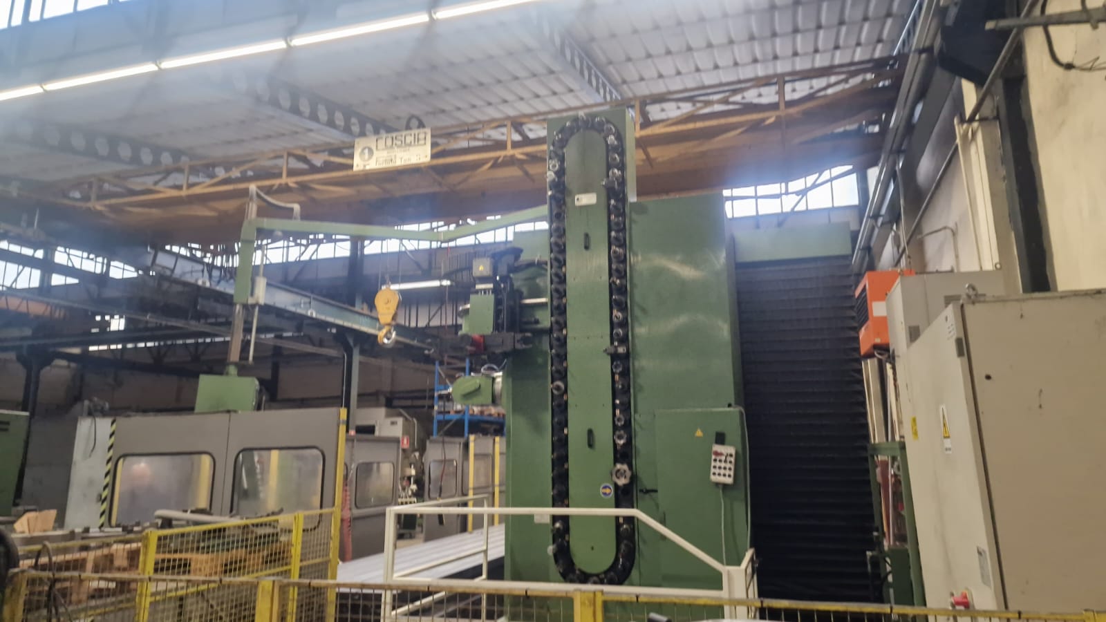 Usato Fresatrice a montante mobile DEBER 8M