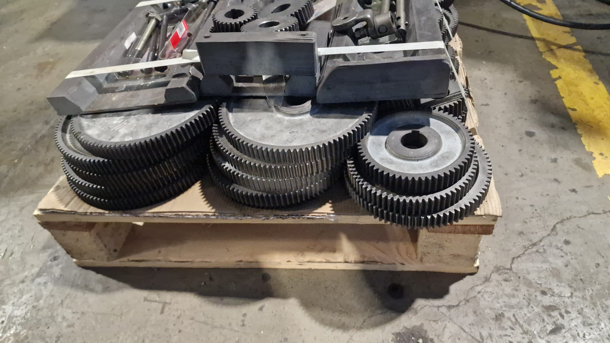 Usato Dentatrice a coltello LORENZ S8/630