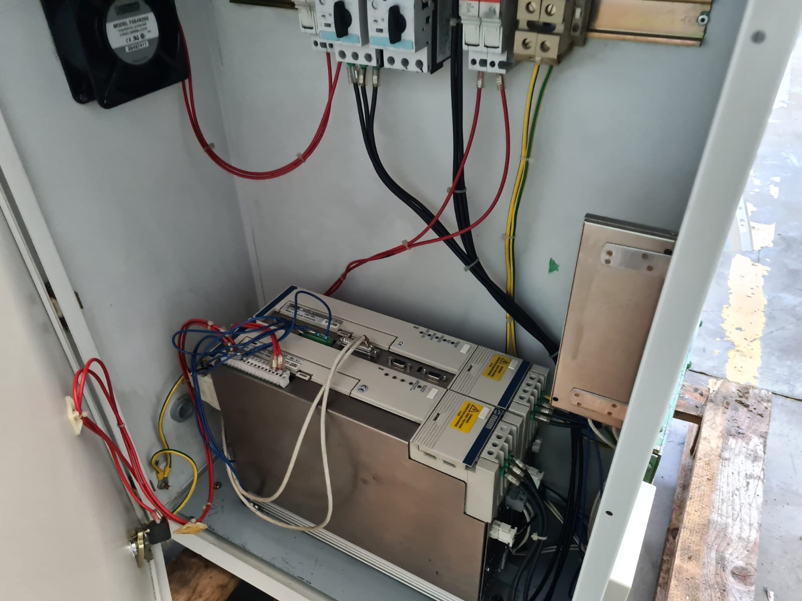 Usato Dentatrice per ingranaggi conici spiral GLEASON 645