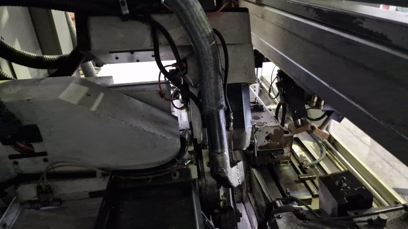 Usato Dentatrice a creatore PFAUTER MIKRON A 15 CNC