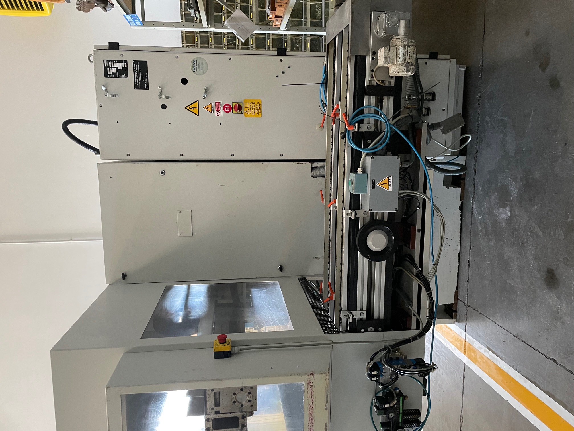 Usato Dentatrice a creatore PFAUTER MIKRON A 15 CNC