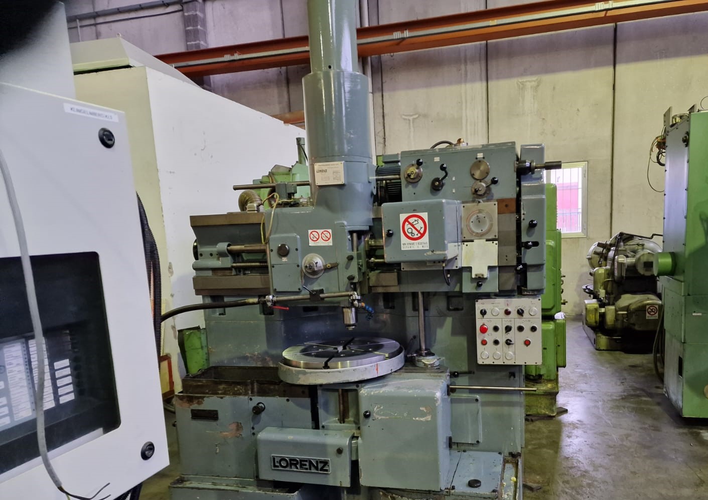 Usato Dentatrice a coltello LORENZ S8/630