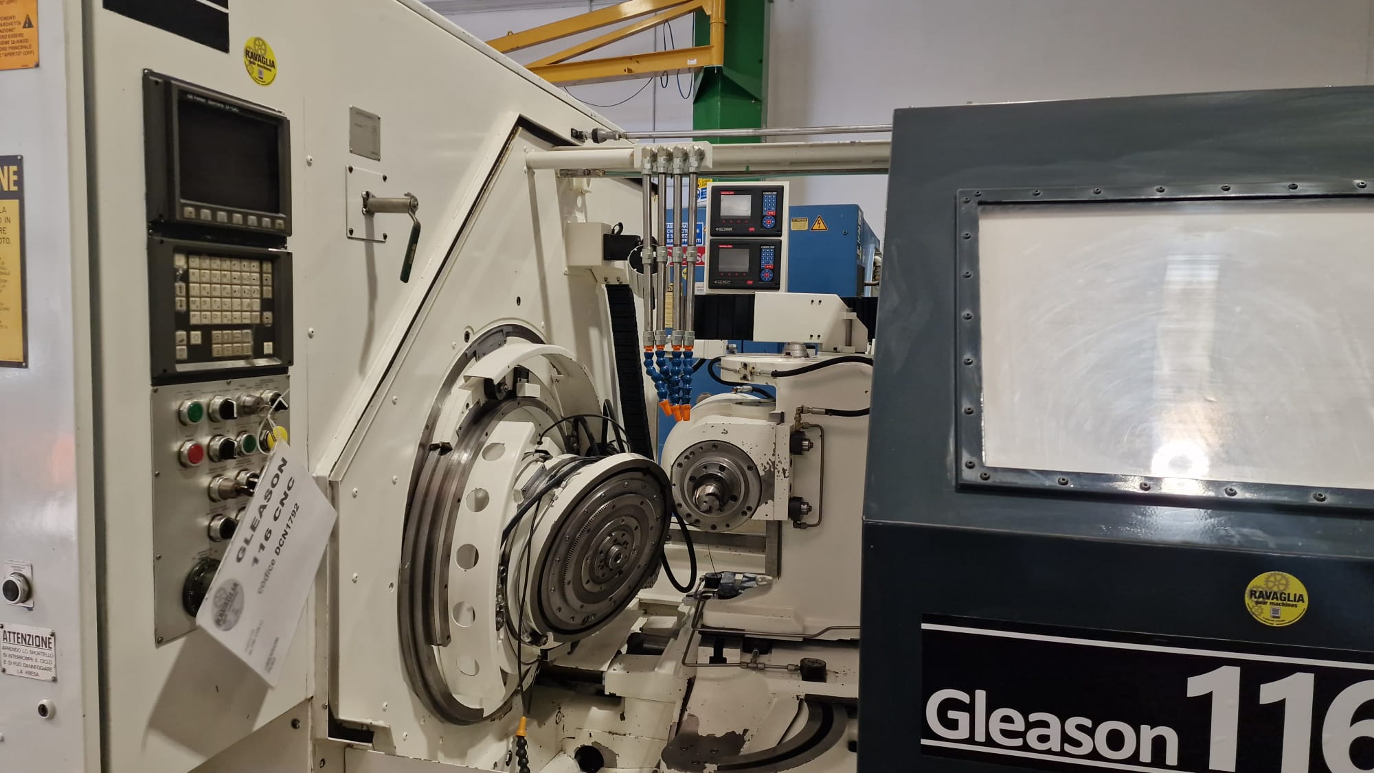 Usato Dentatrice per ingranaggi conici spiral GLEASON 116 CNC