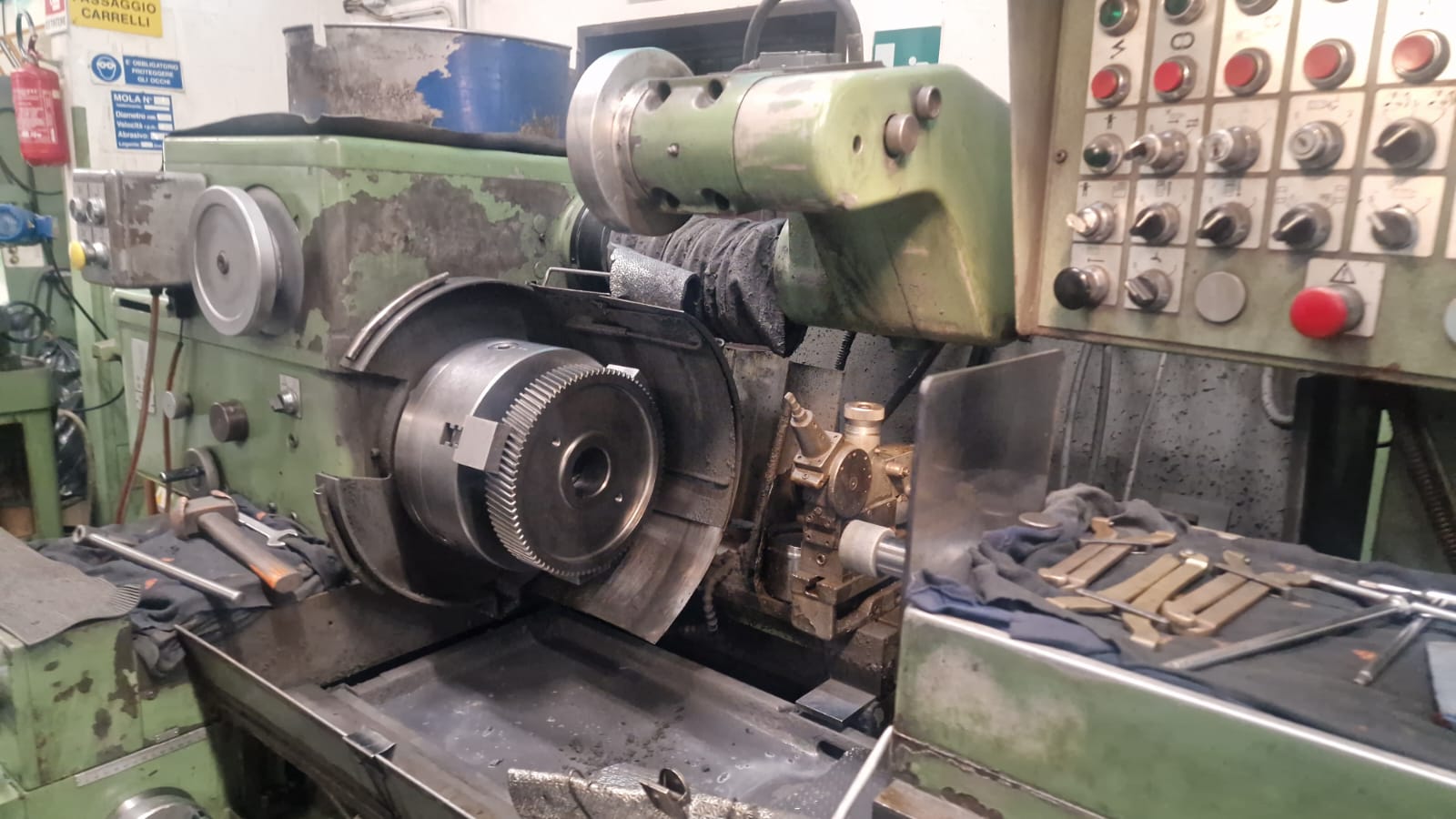 Usato Rettifica per interni VOUMARD 