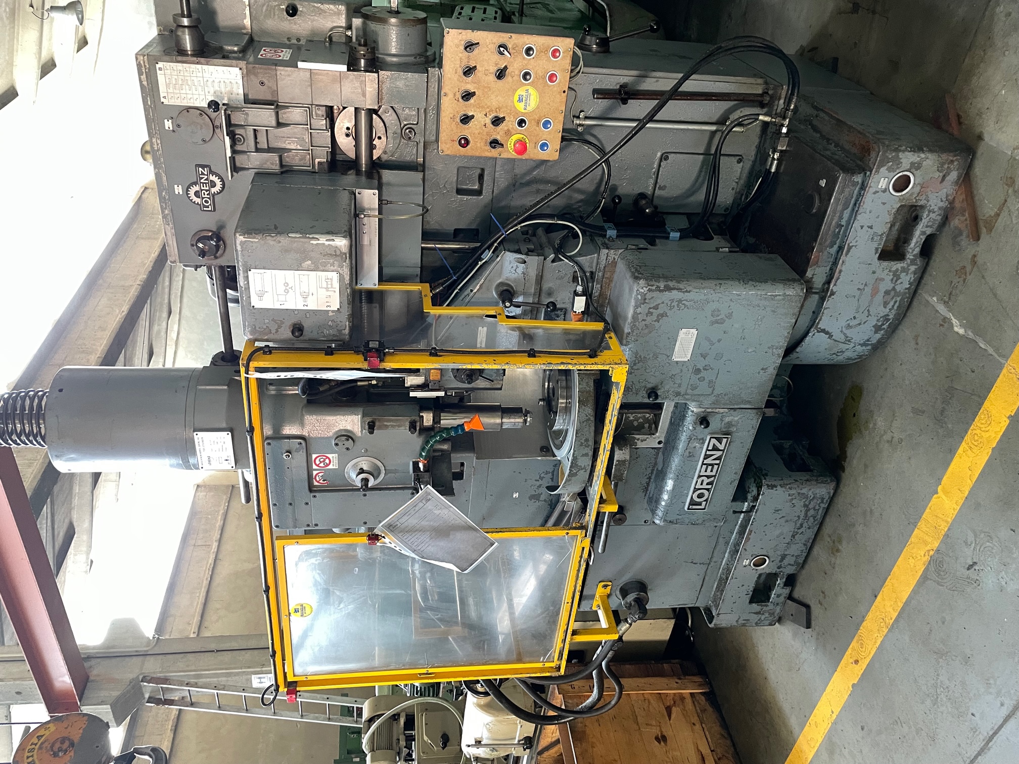 Usato Dentatrice a coltello LORENZ S8/630