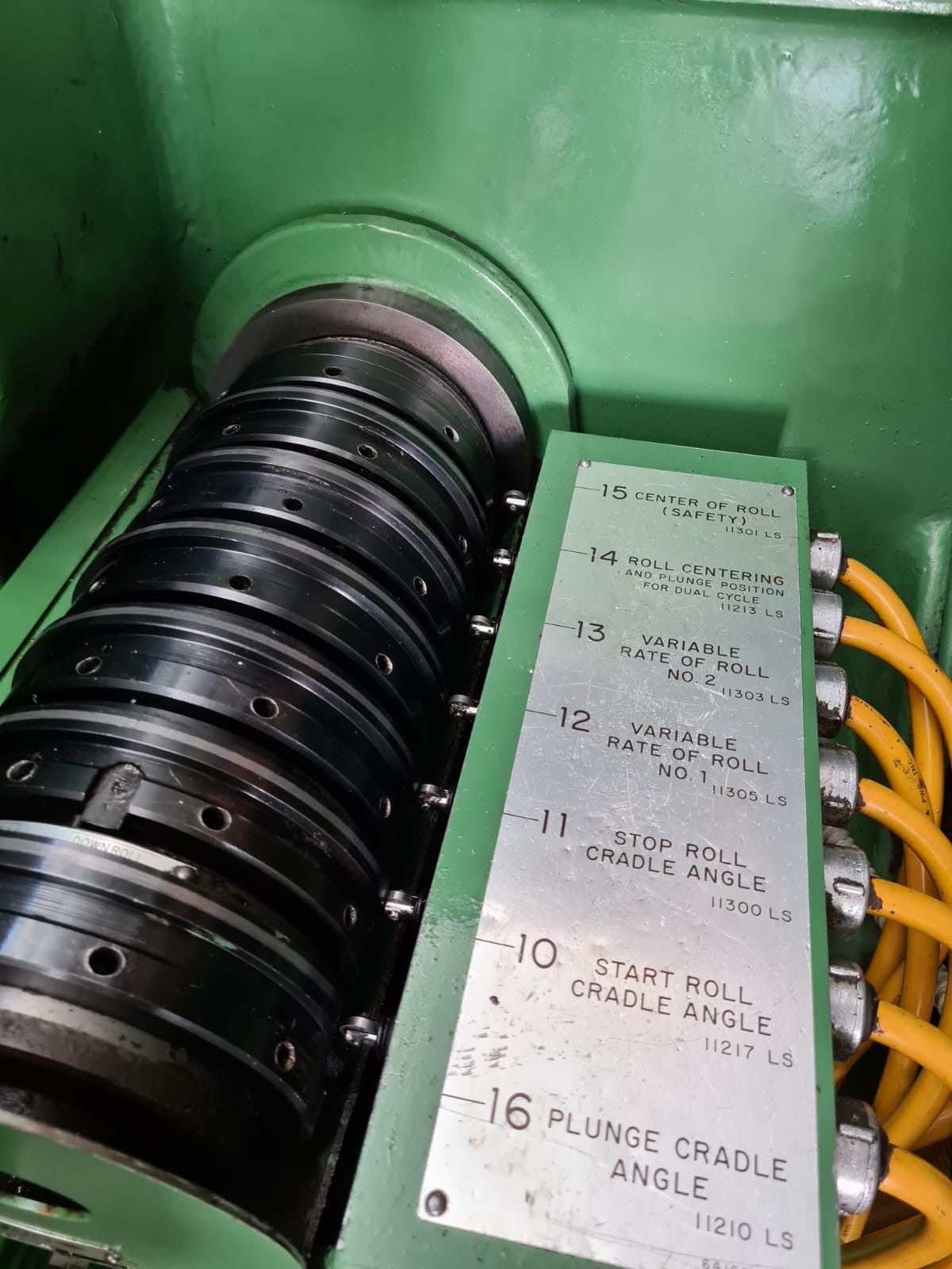 Usato Dentatrice per ingranaggi conici spiral GLEASON 645