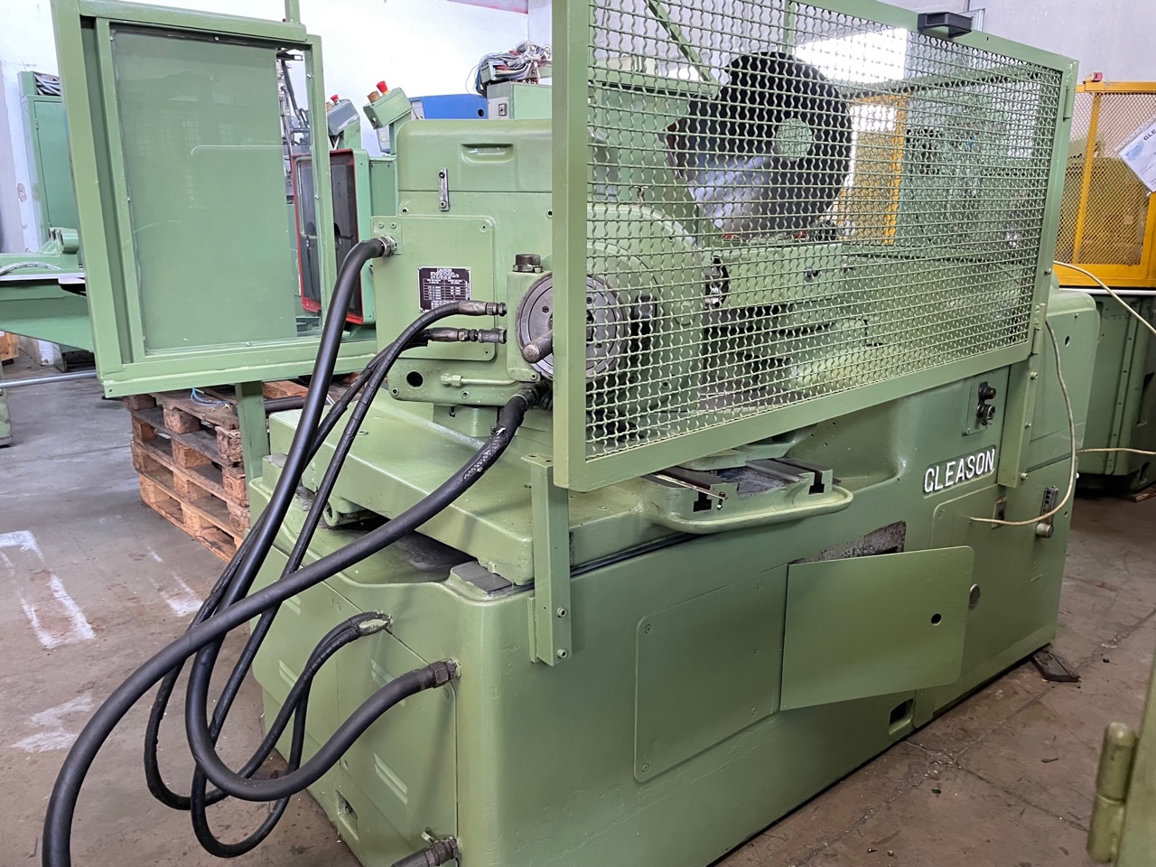 Usato Dentatrice per ingranaggi conici diritti - GLEASON 7 REVEX