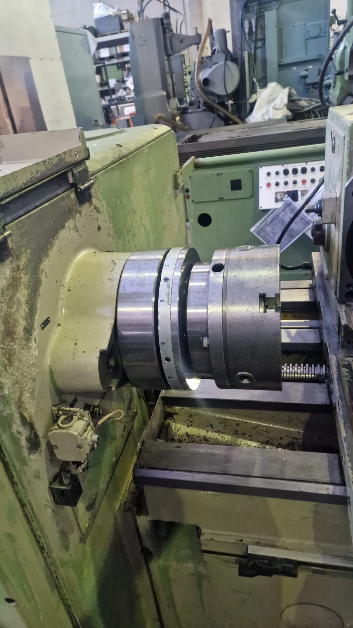 Usato Fresatrice per viti e filetti HECKERT ZFWVG 250x1250