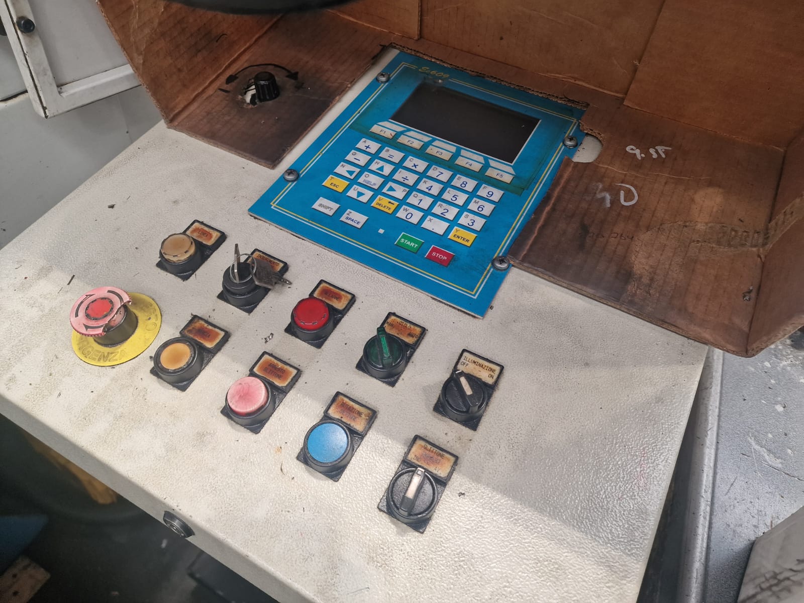 Usato Stozzatrice verticale CAMS 500 