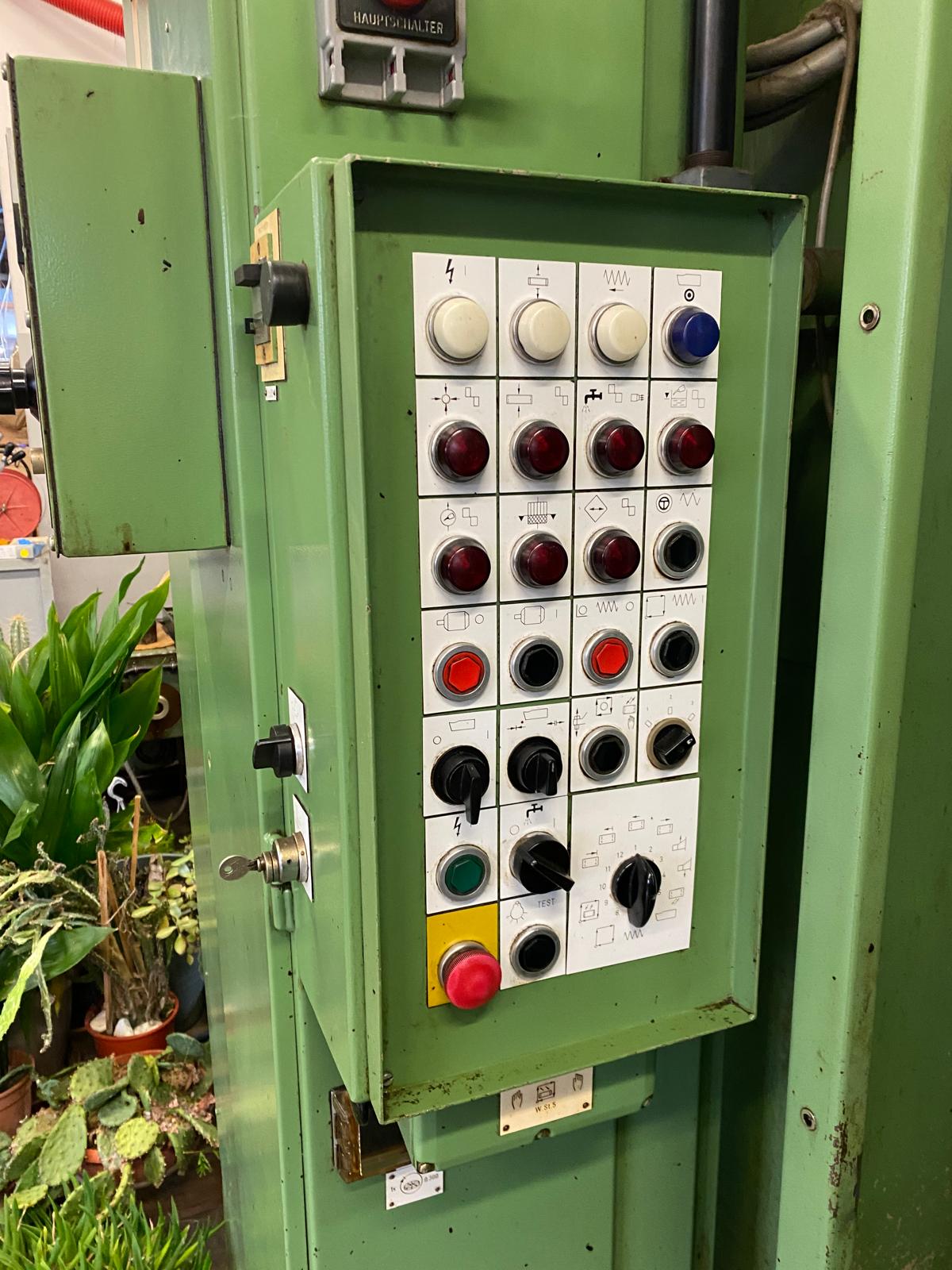 Usato Dentatrice a coltello LIEBHERR WS 1 