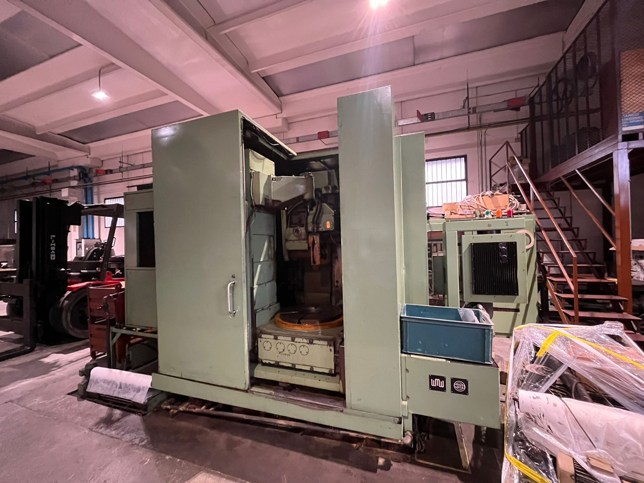 Usato Rettifica per ingranaggi NILES ZSTZ 08 CNC