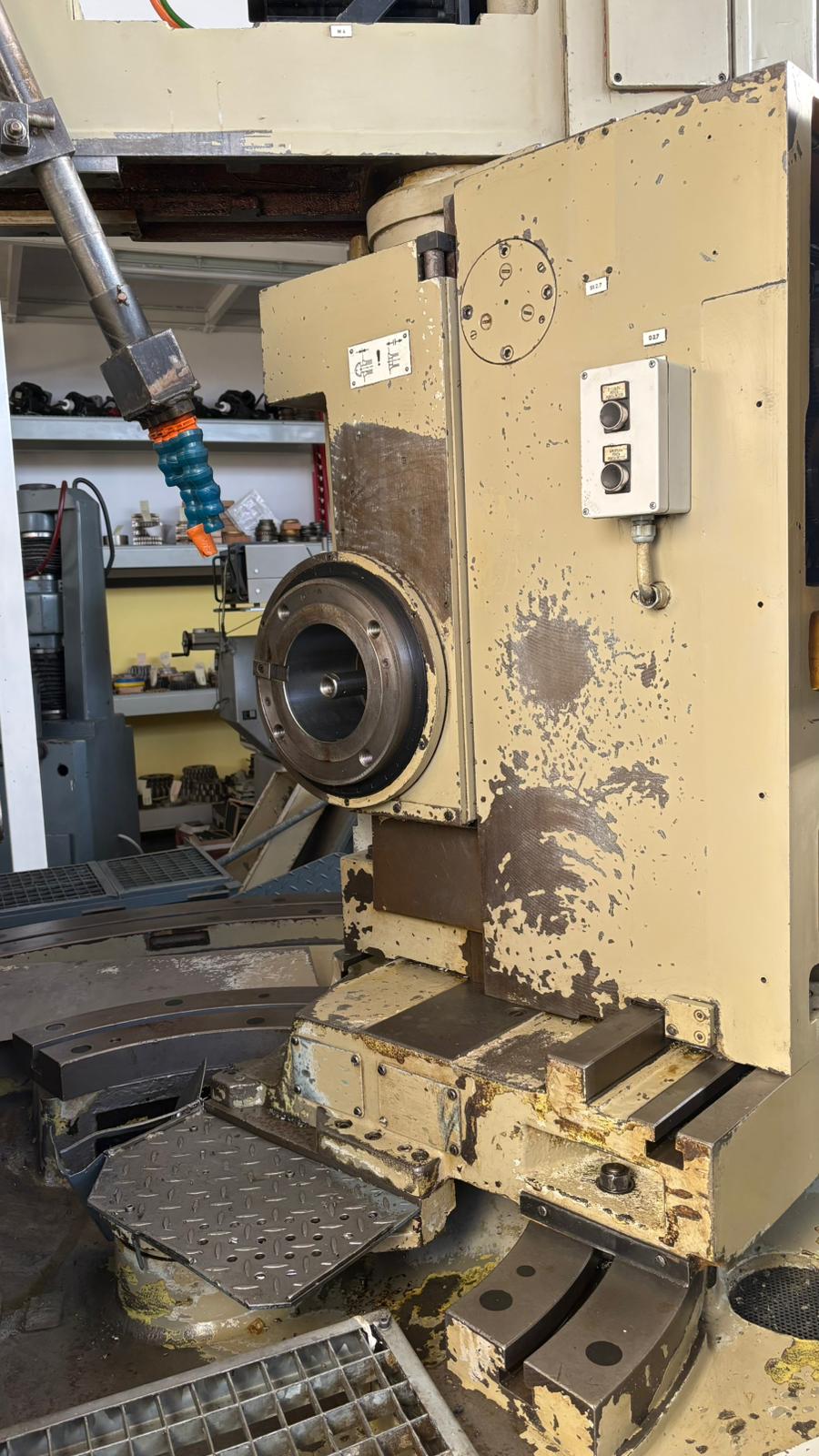 Usato Dentatrice per ingranaggi conici spiral MODUL ZFTKK 500/2 W