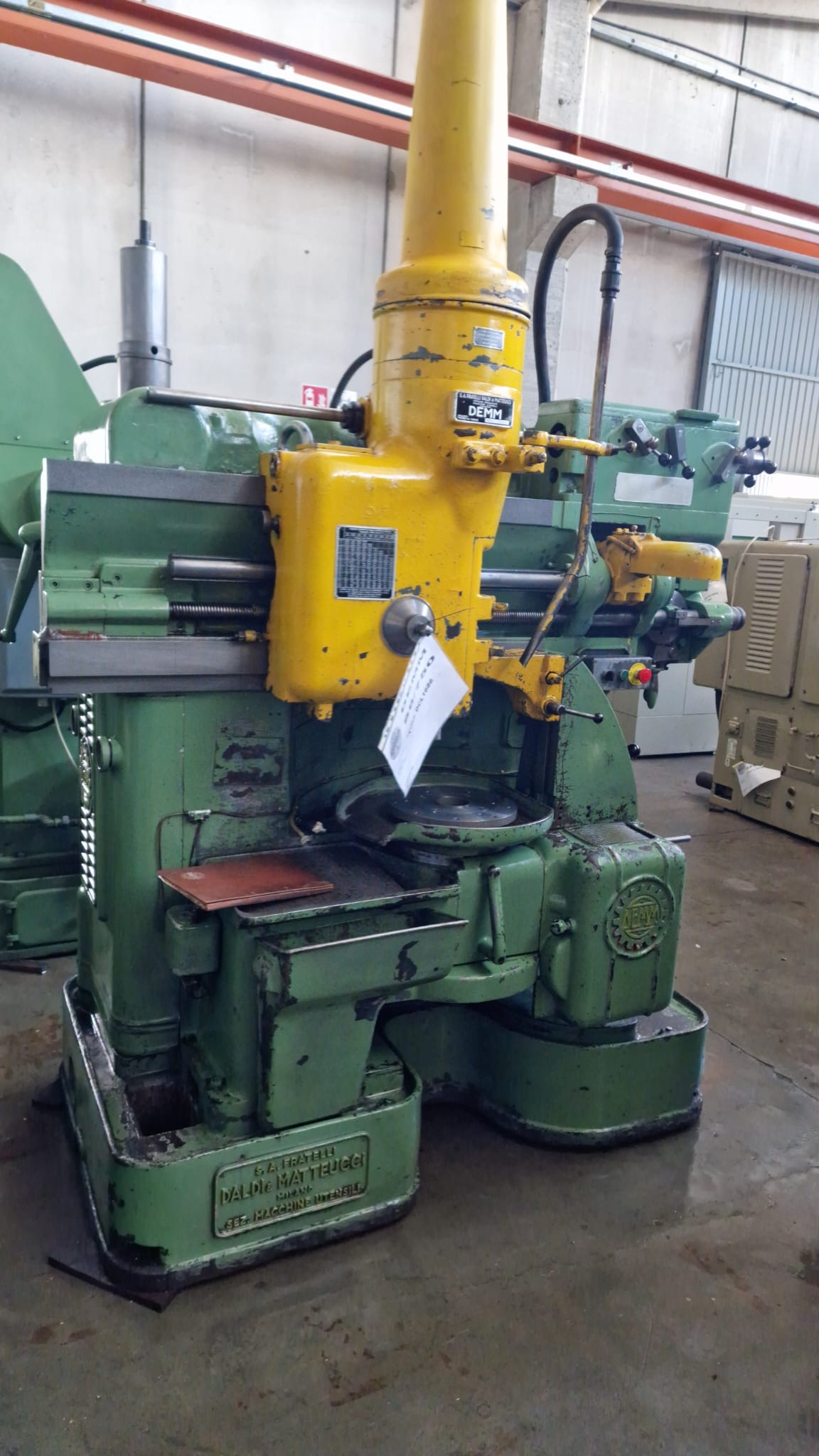 Usato Dentatrice a coltello DEMM SI 8/750