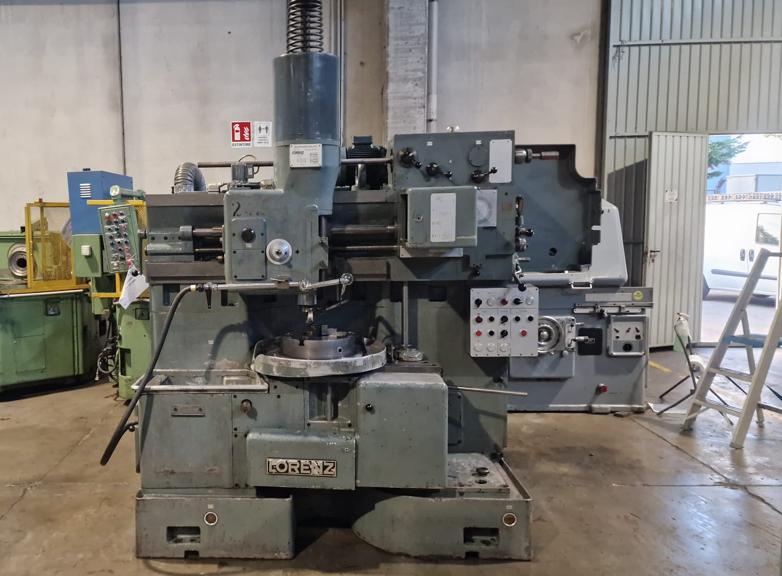 Usato Dentatrice a coltello LORENZ S8/630