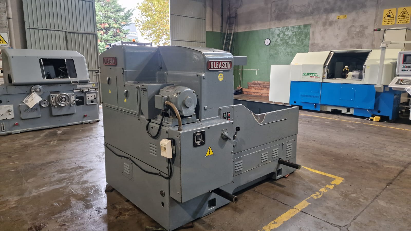 Usato Dentatrice per ingranaggi conici diritti GLEASON 104 Coniflex